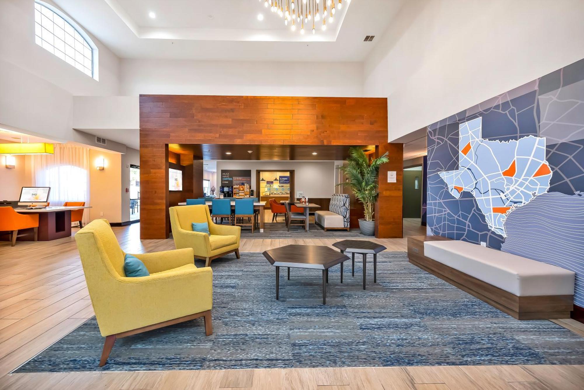 Holiday Inn Express Palestine By Ihg Exterior photo