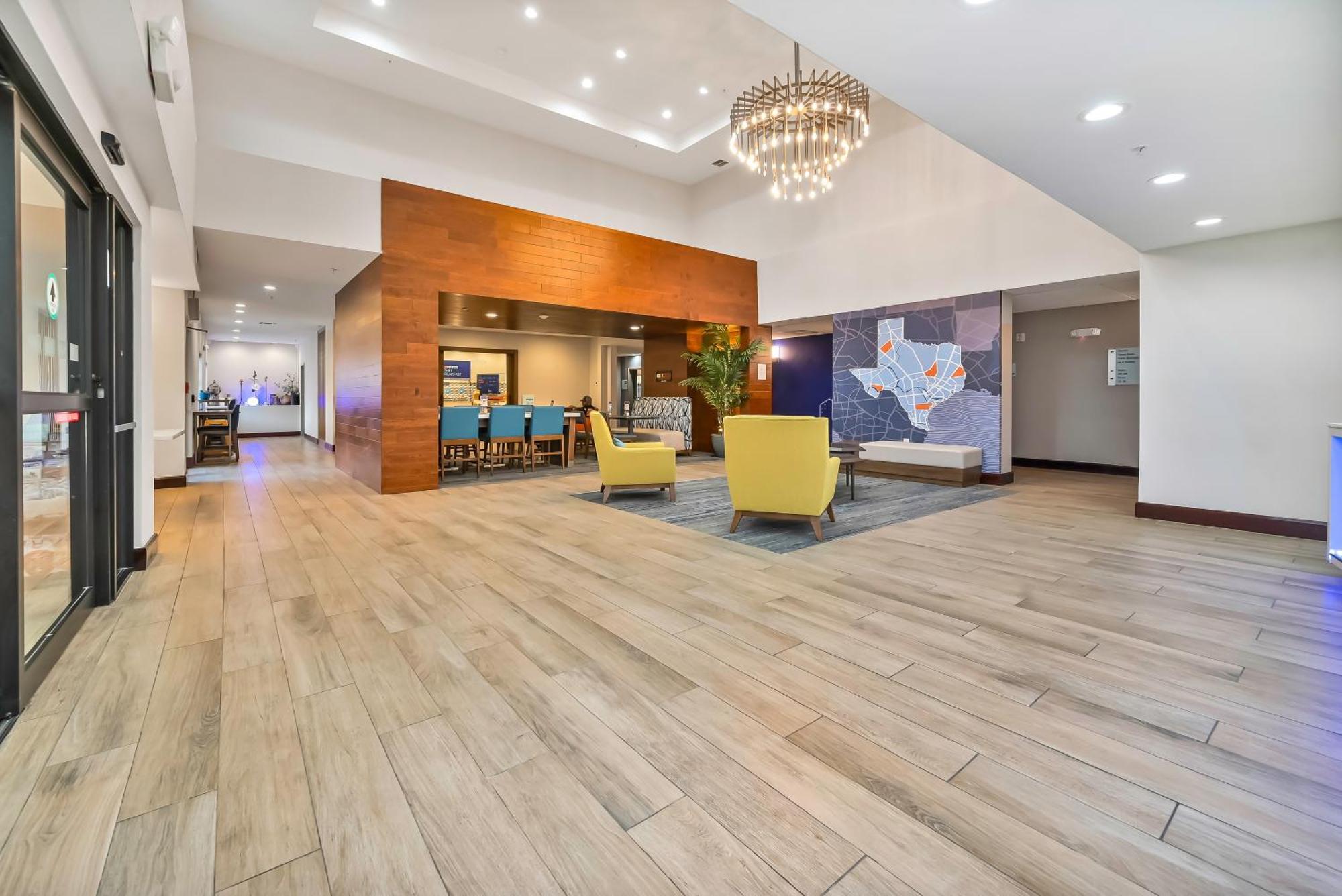 Holiday Inn Express Palestine By Ihg Exterior photo