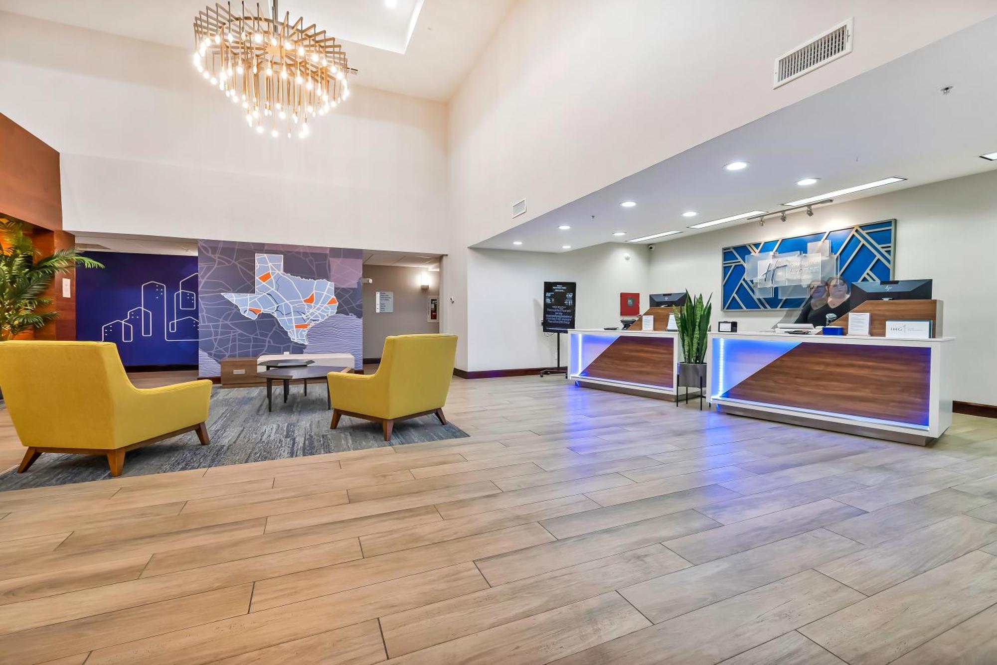 Holiday Inn Express Palestine By Ihg Exterior photo