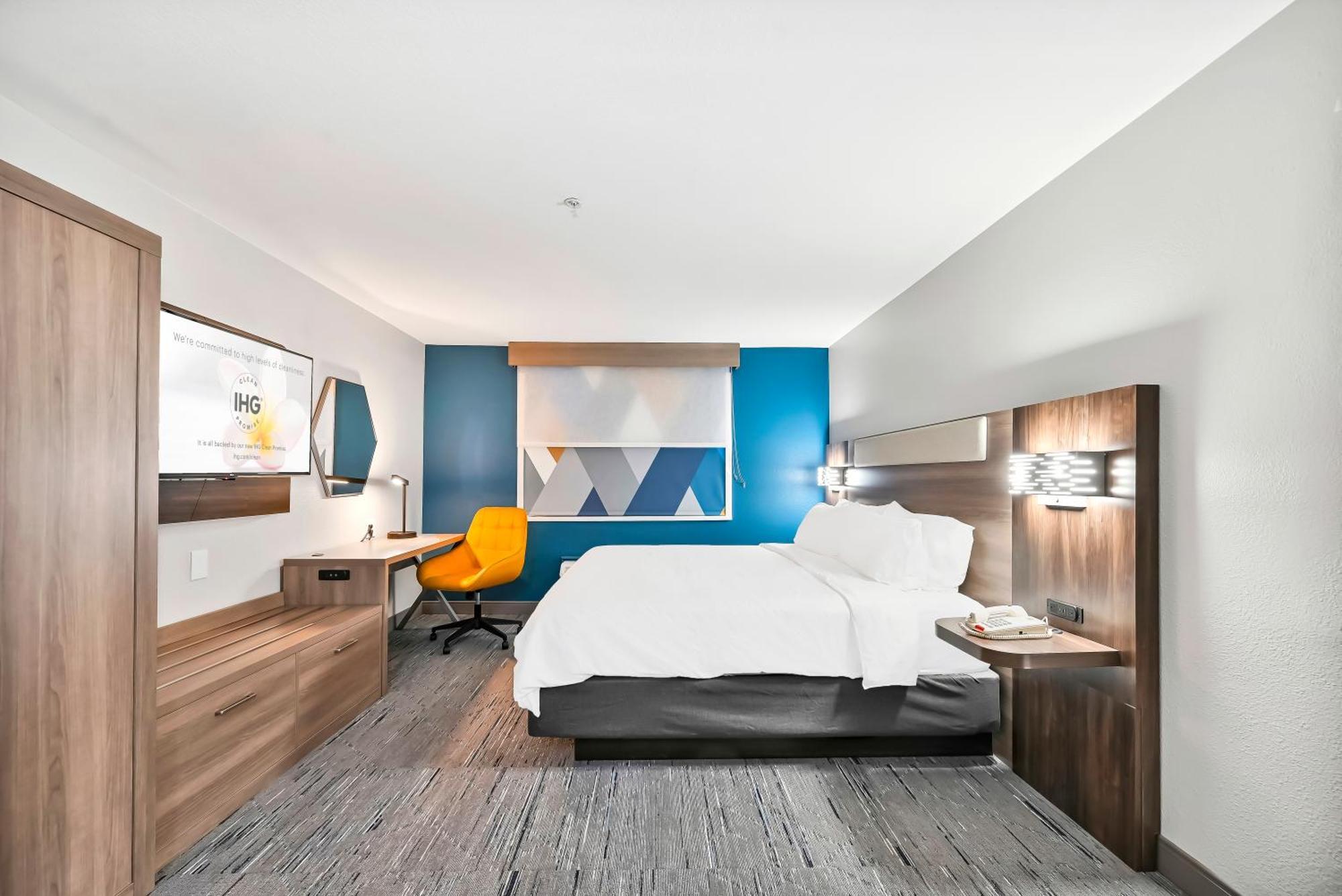 Holiday Inn Express Palestine By Ihg Exterior photo