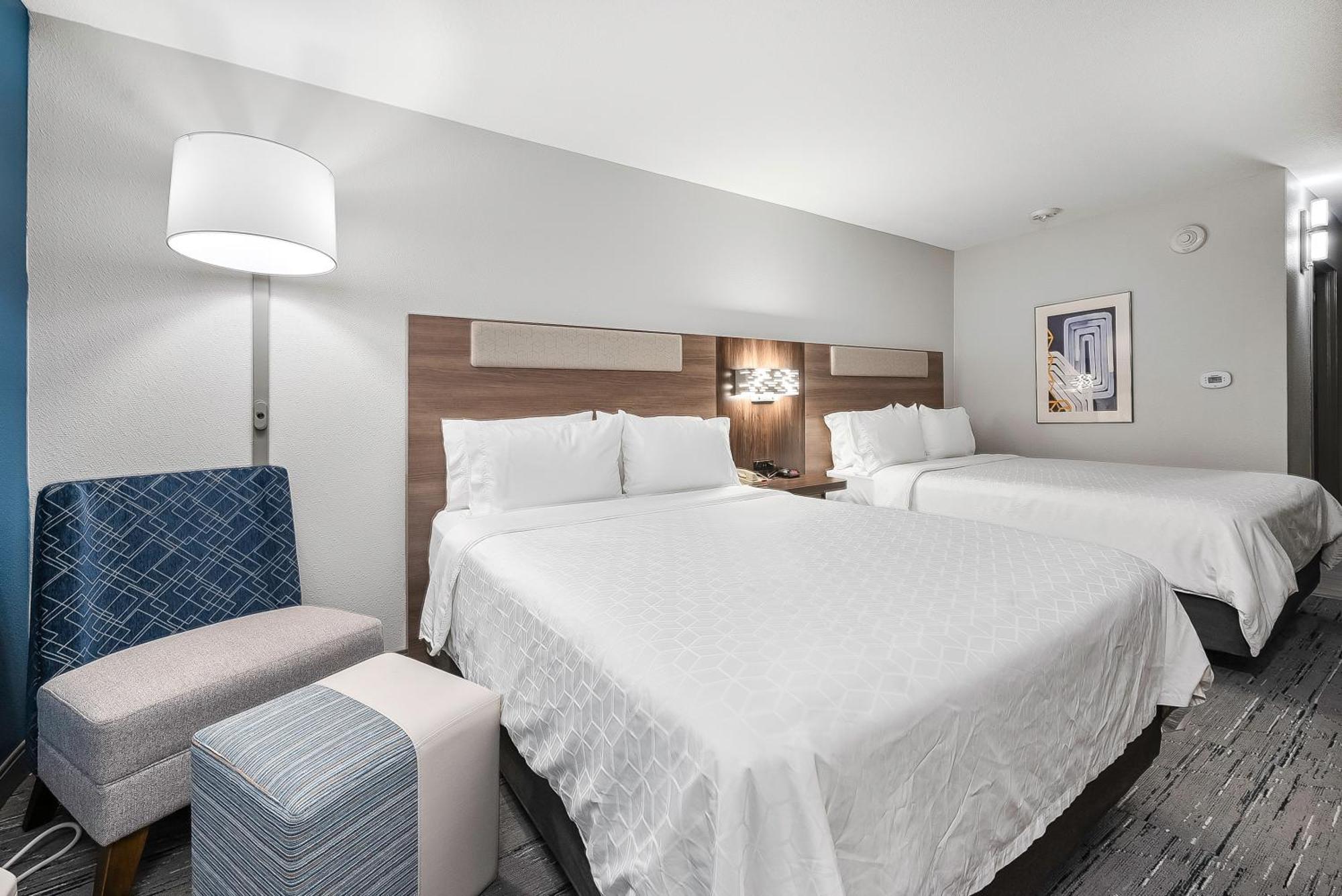 Holiday Inn Express Palestine By Ihg Exterior photo