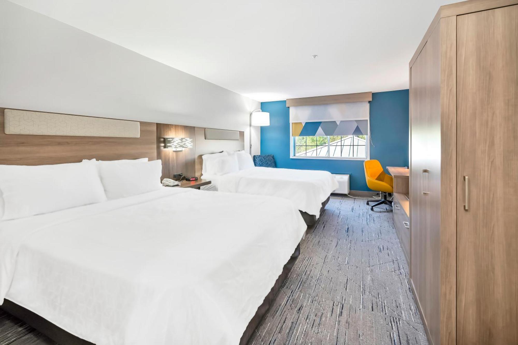 Holiday Inn Express Palestine By Ihg Exterior photo