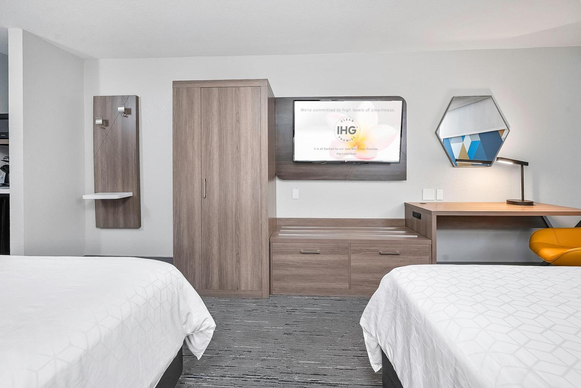 Holiday Inn Express Palestine By Ihg Exterior photo