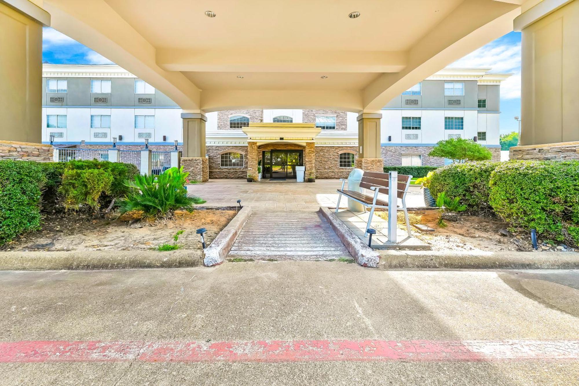 Holiday Inn Express Palestine By Ihg Exterior photo